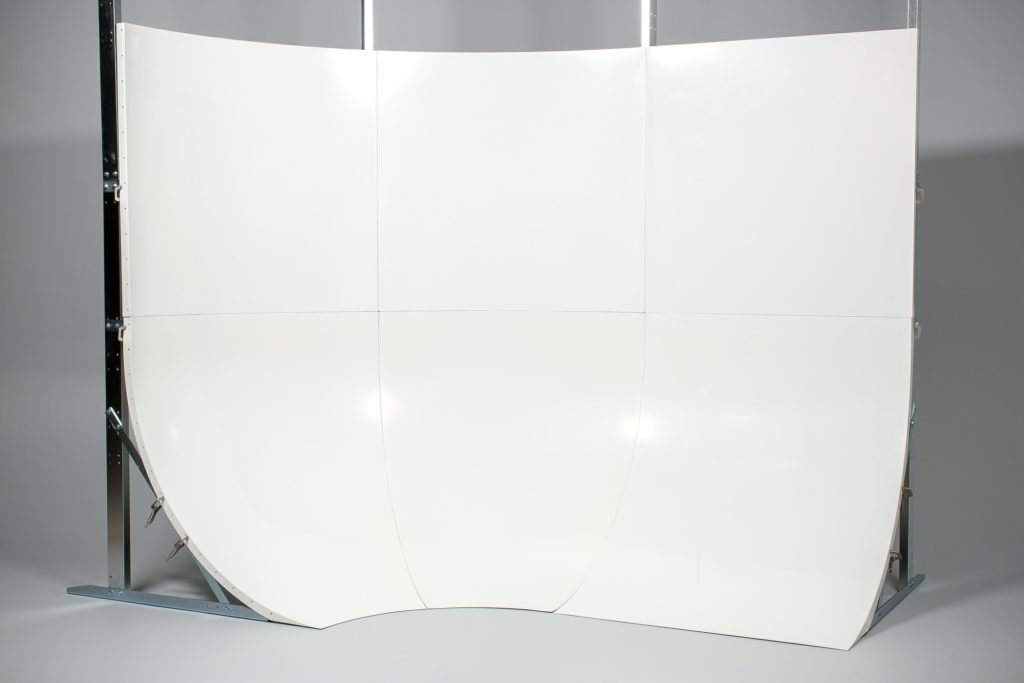 System 4QS Freestanding Cyc Wall w/ 42Inch Cove Pro Cyc