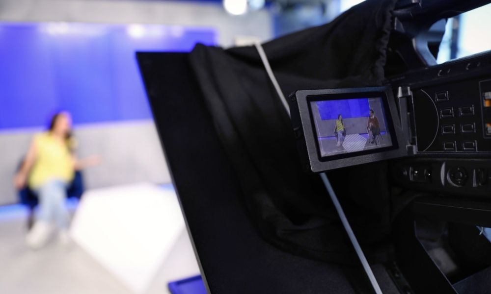 What Is the Difference Between Blue and Green Screens?